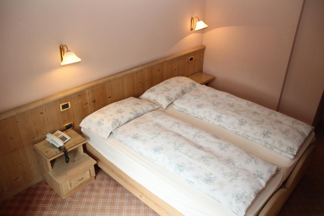 Albergo Caravasc Livigno Exteriör bild